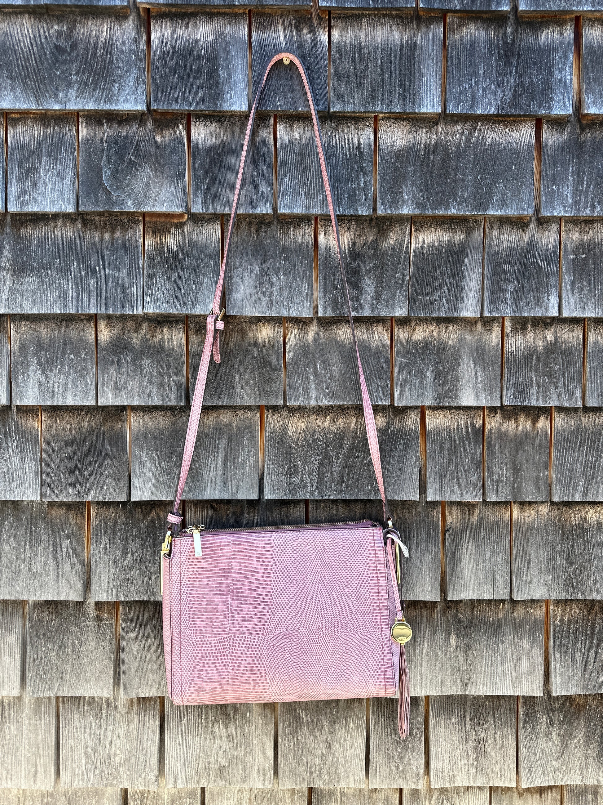G.I.L.I Crossbody purse